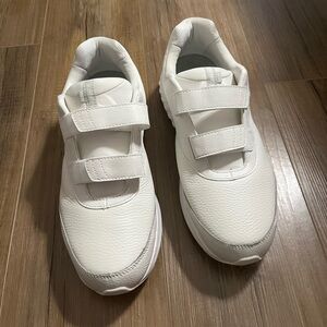 Brooks Addiction Sneakers